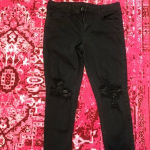 American Eagle Black Distressed Jegging